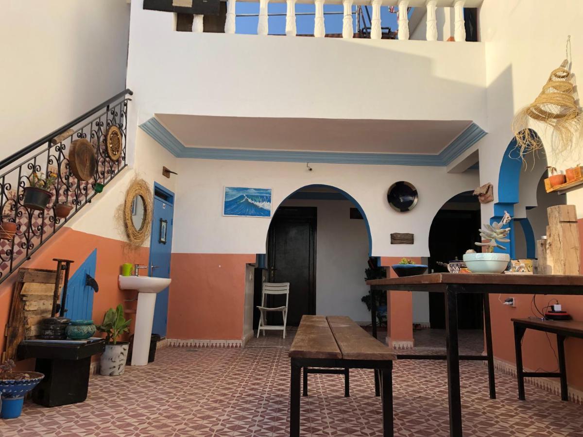 タガズー Binic Surf House Bed & Breakfast エクステリア 写真